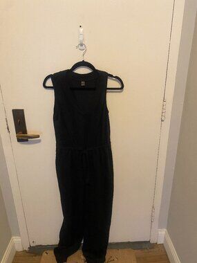SHEIN Black Sleeveless Jumpsuit Casual One Piece